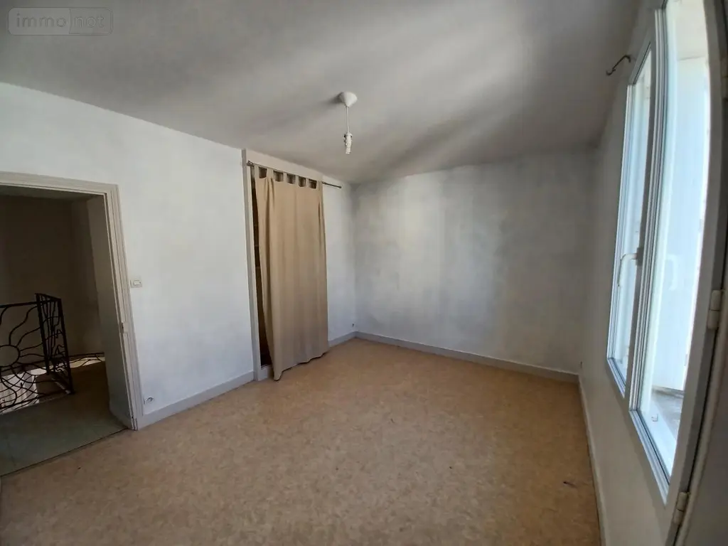 Immeuble de rapport a vendre L'Île-Bouchard 37220 Indre-et-Loire 37 144 m2 188800 euros 37094-26 011