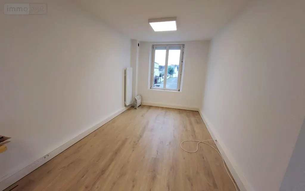 Location fonds et murs commerciaux Carhaix-Plouguer 29270 Finistère 29 42 m2 1270 euros 29066-L53 004