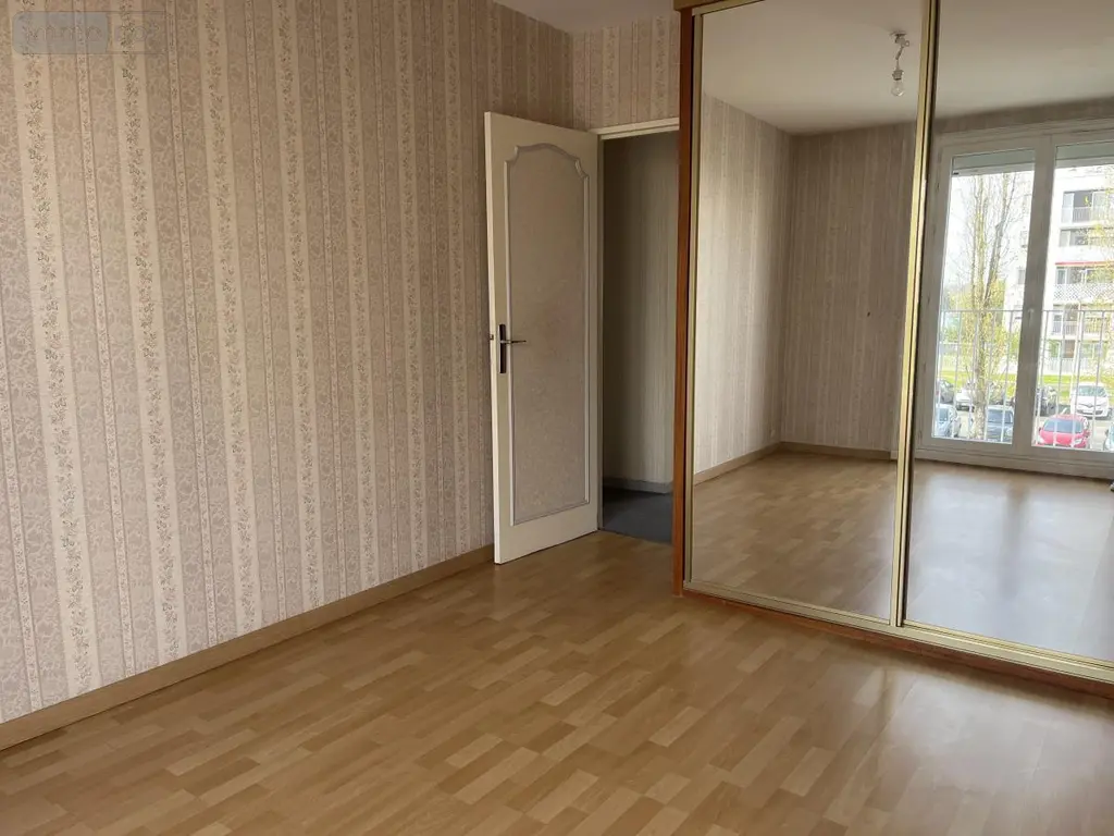 Location appartement Laval 53000 Mayenne 53 76 m2 4 pièces 775 euros 53003-L28 008