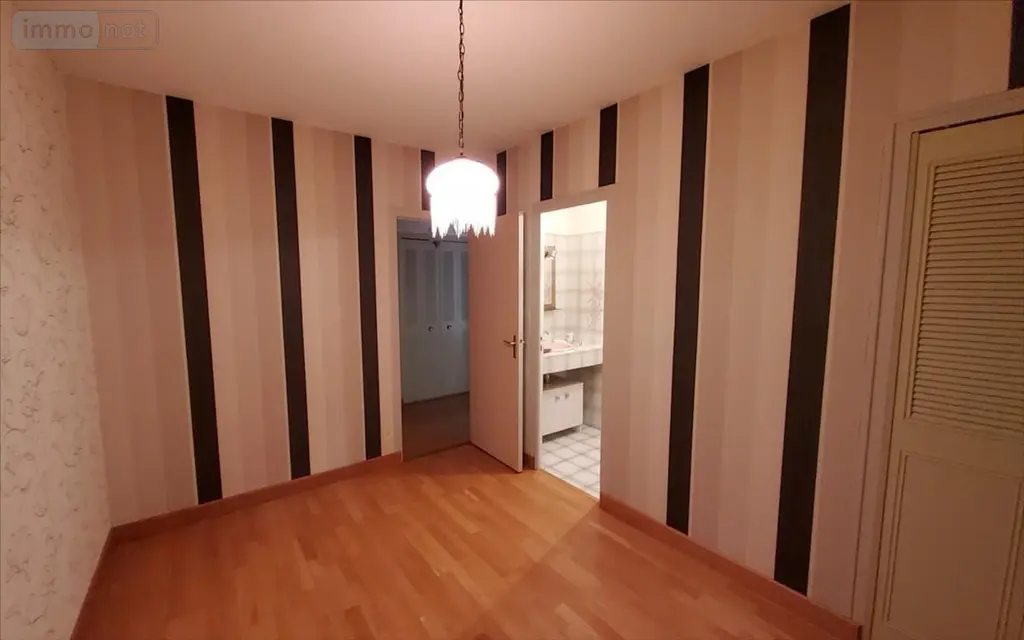 Maison a vendre Carhaix-Plouguer 29270 Finistère 29 171 m2 7 pièces 299250 euros 29066-902107 020