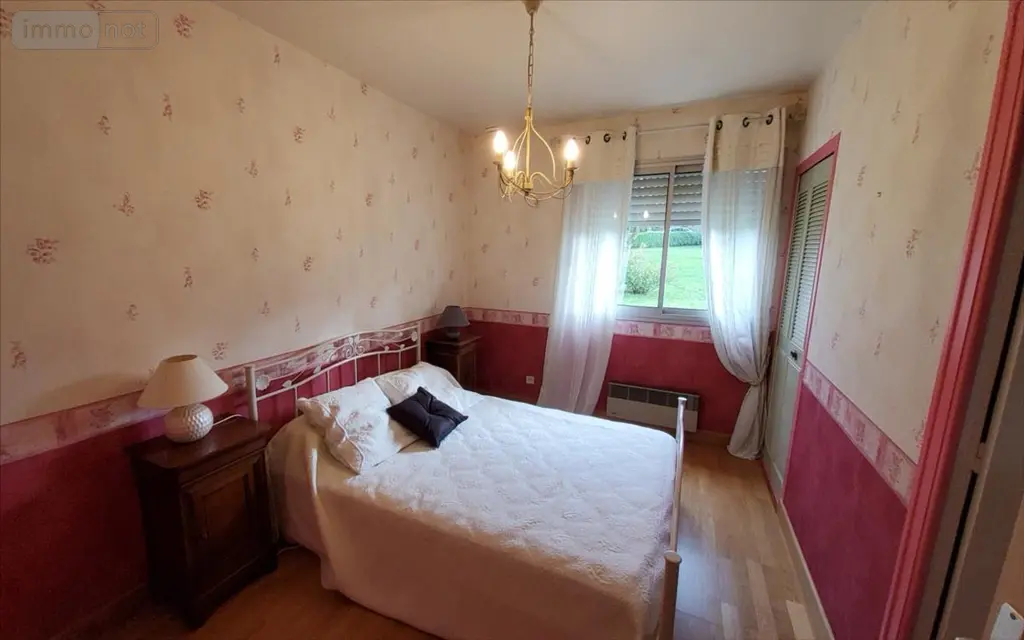 Maison a vendre Carhaix-Plouguer 29270 Finistère 29 171 m2 7 pièces 299250 euros 29066-902107 026
