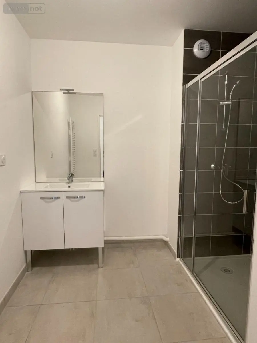 Location appartement Saint-Malo 35400 Ille-et-Vilaine 35 60 m2 3 pièces 758 euros 35104-L138 004