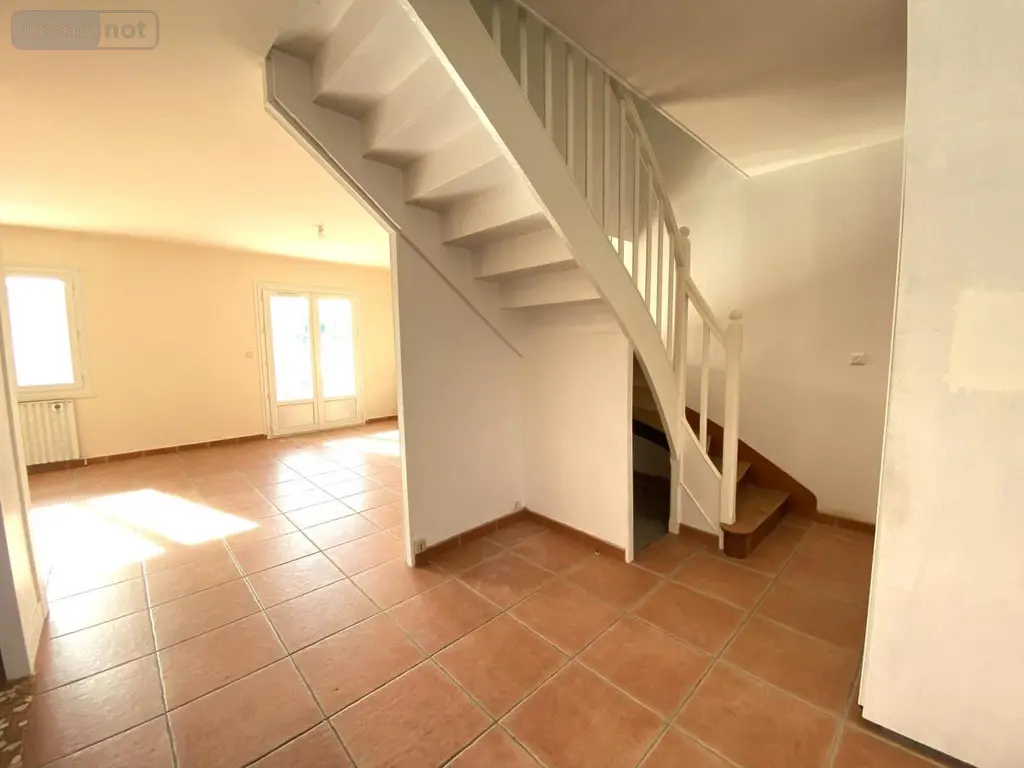 Location maison Tiercé 49125 Maine-et-Loire 49 107 m2 5 pièces 1200 euros 49031-L99 005