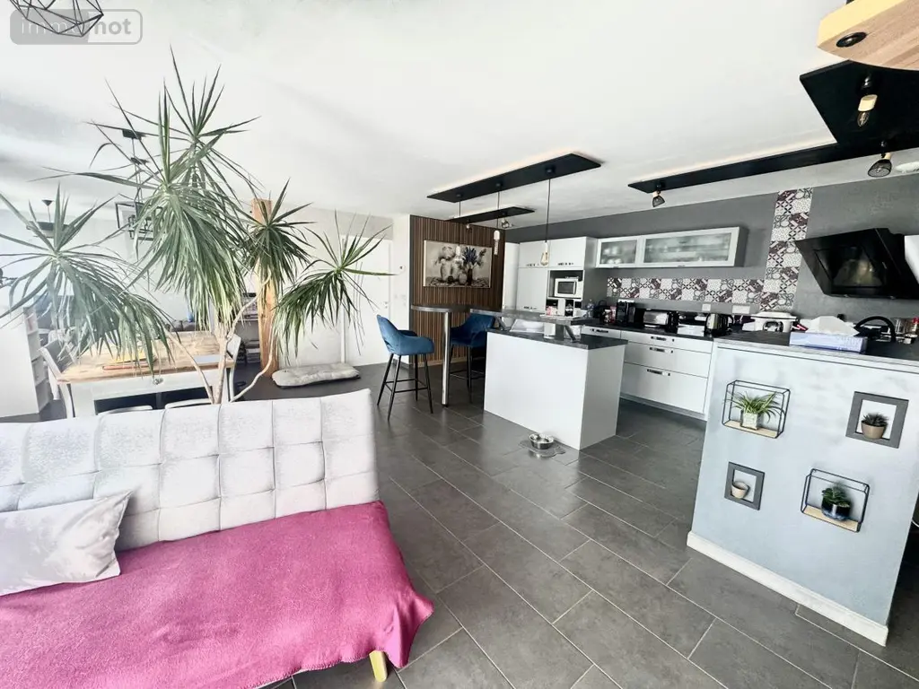 Location maison Les Bessons 48200 Lozère 48 153 m2 8 pièces 1130 euros 48032-L123 003