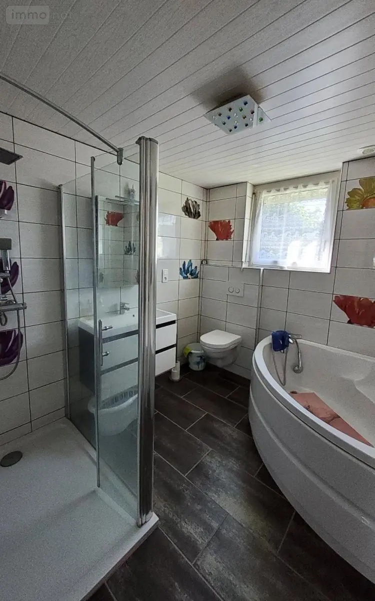 Maison a vendre Carhaix-Plouguer 29270 Finistère 29 143 m2 7 pièces 283500 euros 29066-3748 006