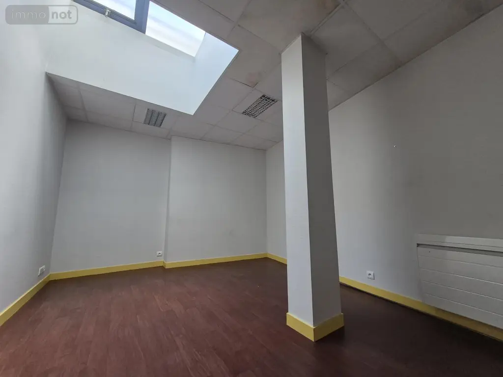 Fonds et murs commerciaux a vendre Pontivy 56300 Morbihan 56 213 m2 312960 euros 56076-1401 002