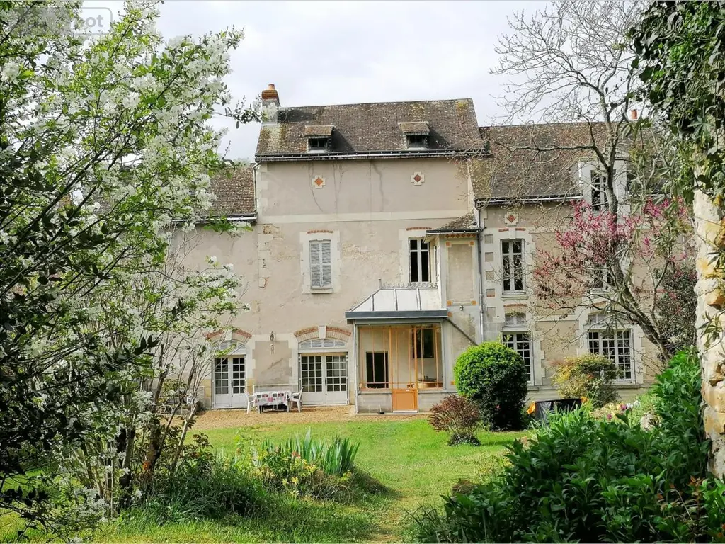 Maison a vendre Descartes 37160 Indre-et-Loire 37 196 m2 8 pièces 199920 euros 082/379 002