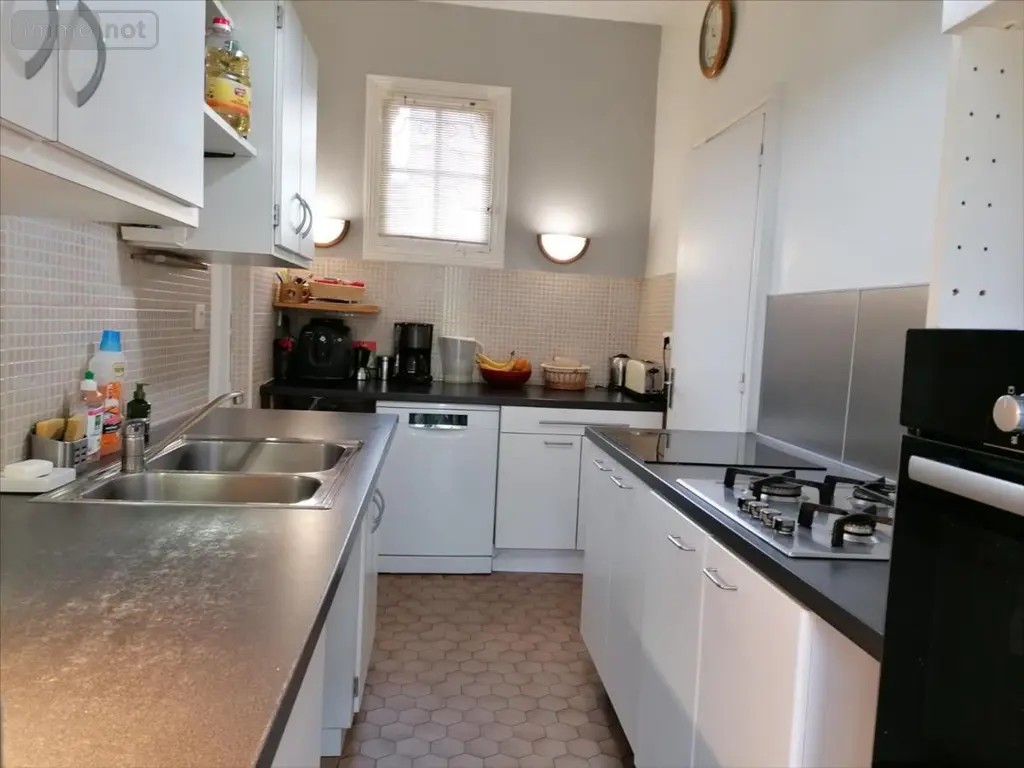 Maison a vendre Descartes 37160 Indre-et-Loire 37 196 m2 8 pièces 199920 euros 082/379 004