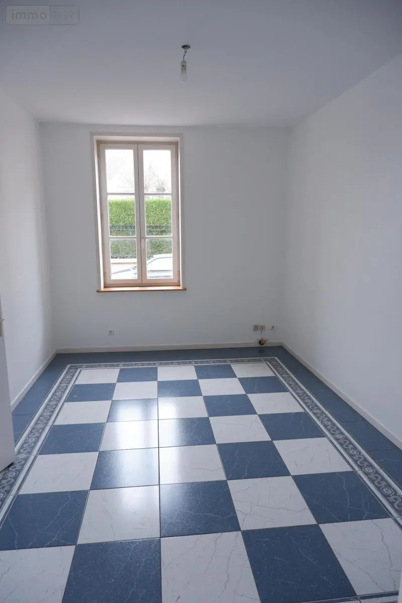 Location fonds et murs commerciaux Abbeville 80100 Somme 80 50 m2 3 pièces 715 euros 80050-L330 004