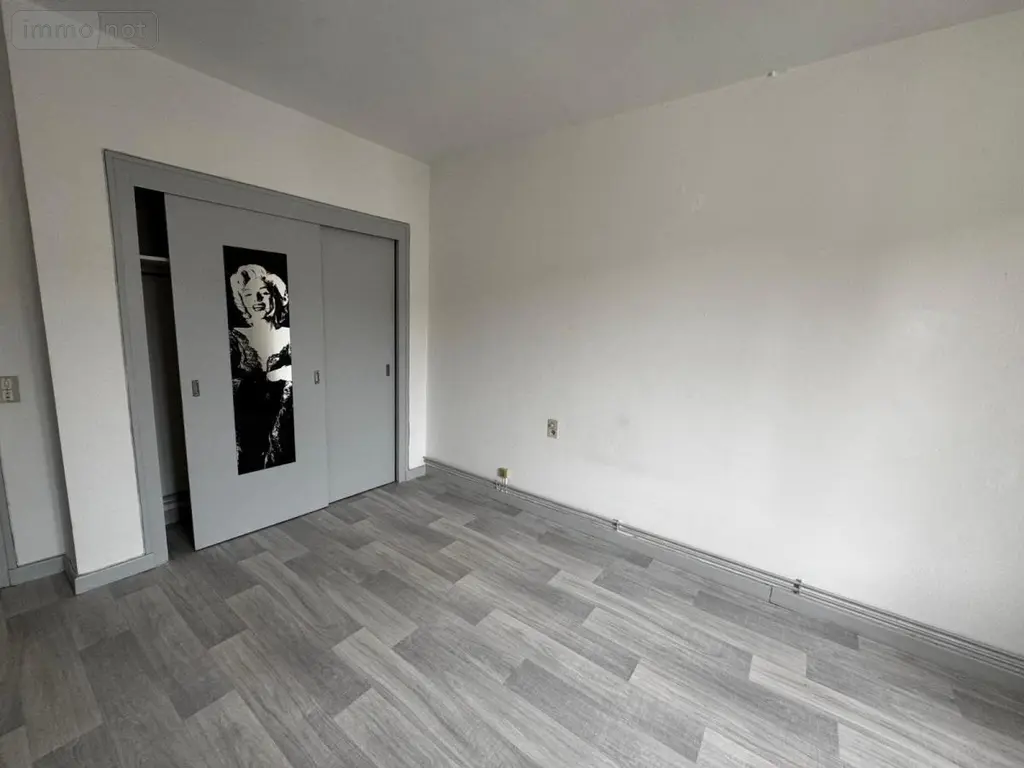 Location appartement Dole 39100 Jura 39 76 m2 2 pièces 595 euros 39033-L627 004