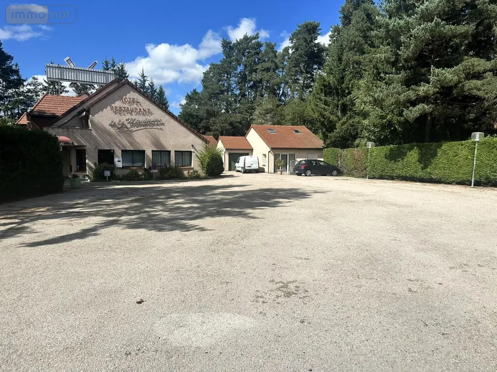 Fonds et murs commerciaux a vendre Anglards-de-Saint-Flour 15100 Cantal 15 850 m2 890000 euros 15046-51 023