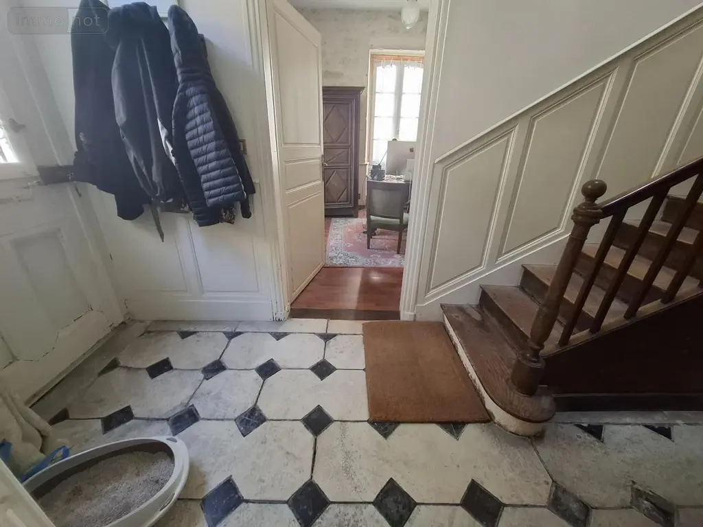 Maison a vendre Saintes 17100 Charente-Maritime 17 350 m2 13 pièces 988000 euros 17111-674 030