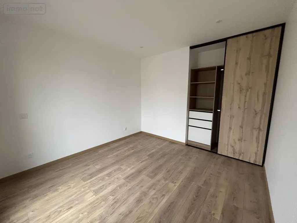Location maison La Chapelle-des-Fougeretz 35520 Ille-et-Vilaine 35 147 m2 5 pièces 1750 euros 35060-L404 007