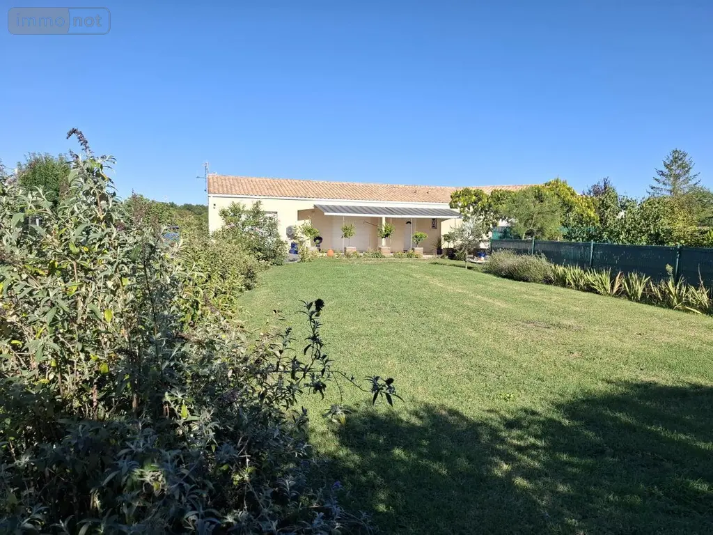 Maison a vendre Saintes 17100 Charente-Maritime 17 134 m2 5 pièces 335000 euros 17111-768 024