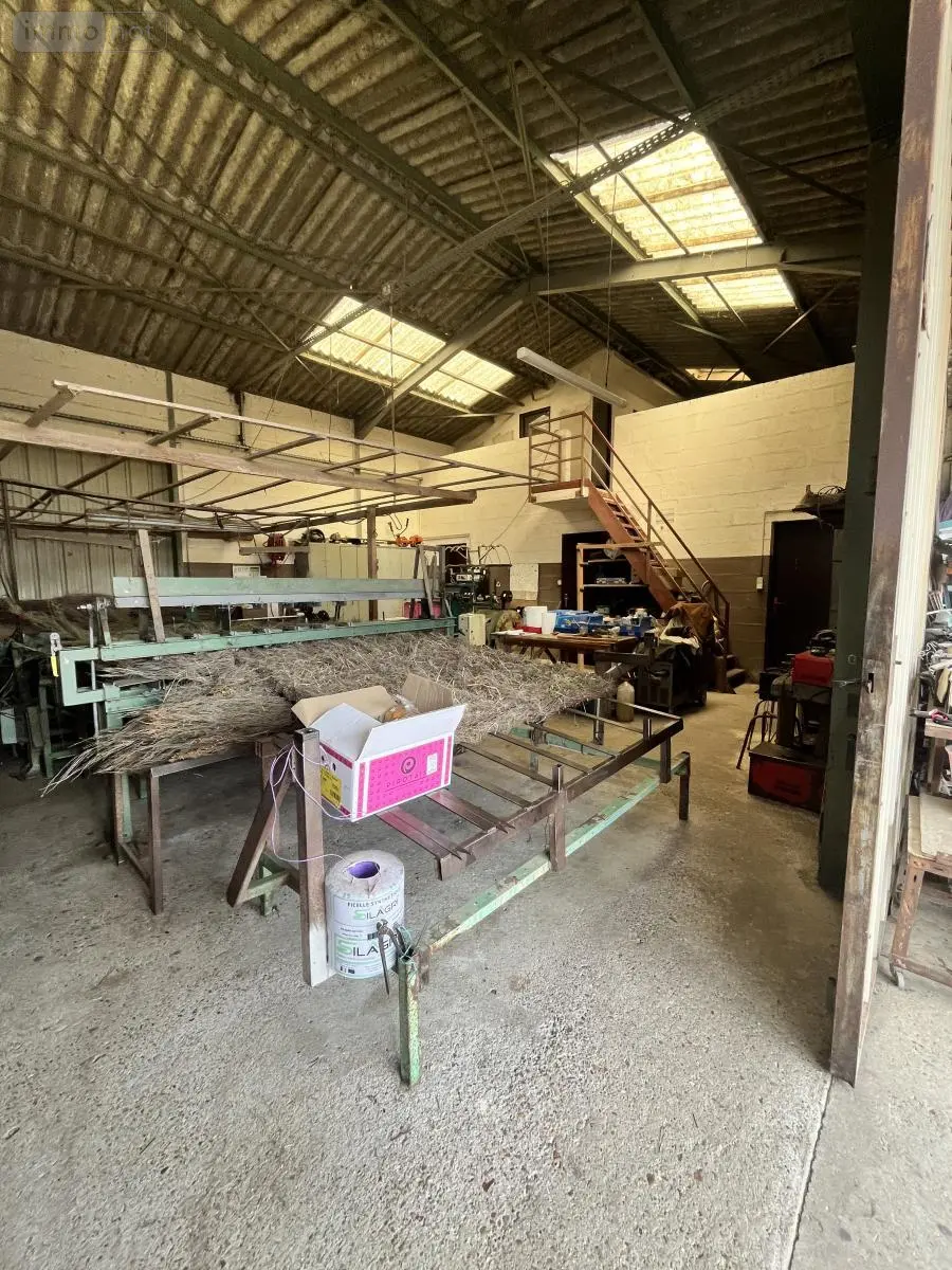Fonds et murs commerciaux a vendre Avon-les-Roches 37220 Indre-et-Loire 37 800 m2 2 pièces 125080 euros 37060-2385 004