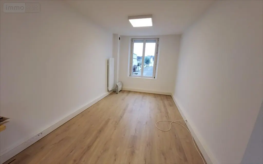 Location fonds et murs commerciaux Carhaix-Plouguer 29270 Finistère 29 42 m2 2 pièces 1270 euros 29066-1025679 004