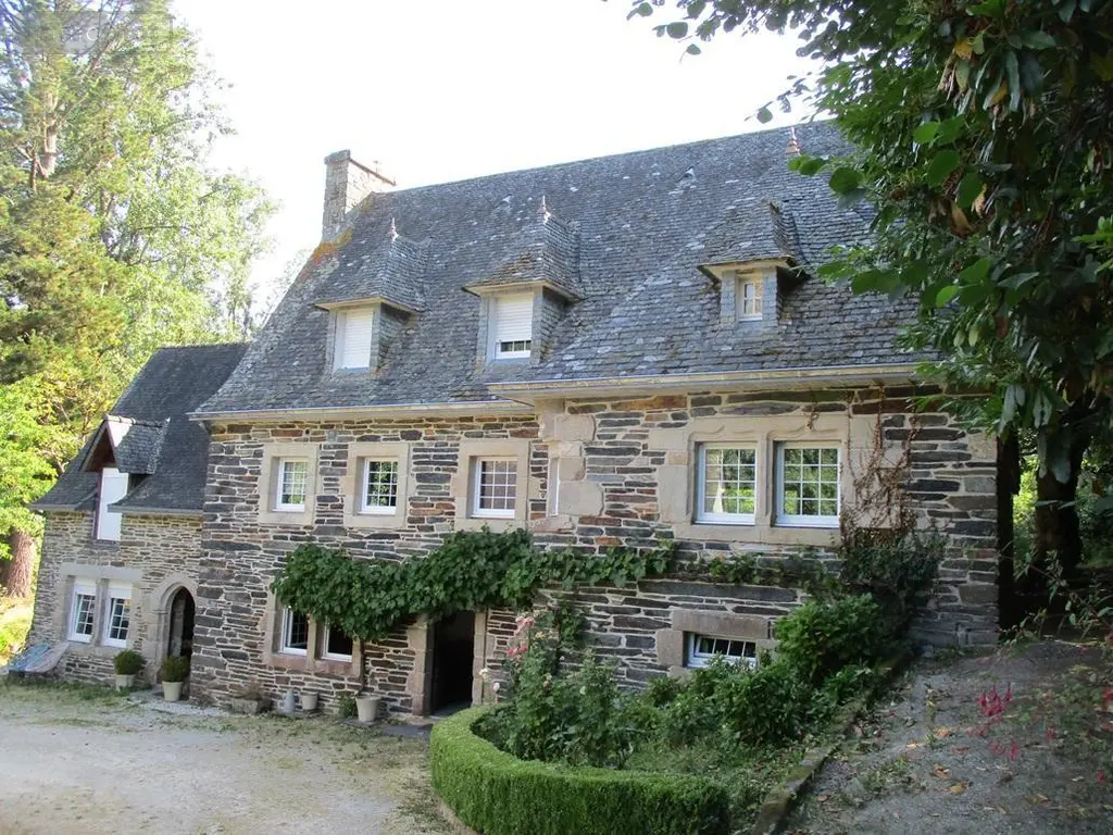 Maison a vendre Châteauneuf-du-Faou 29520 Finistère 29 161 m2 440160 euros 29064-2850 001
