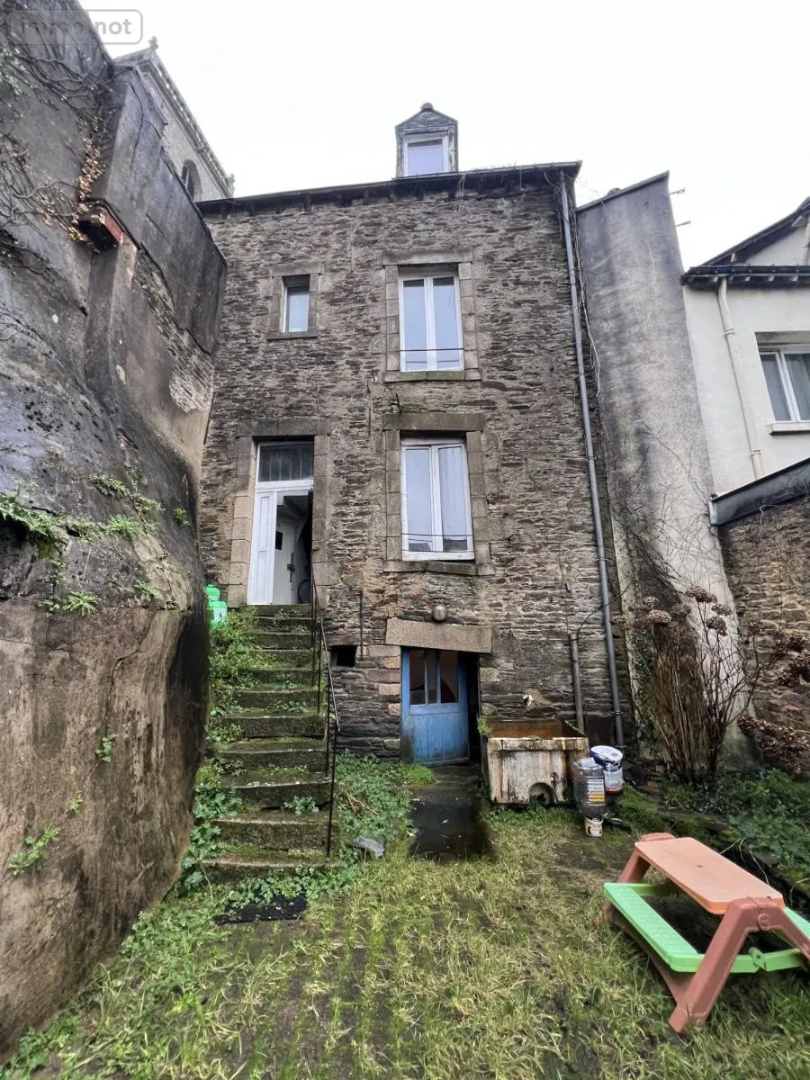 Immeuble de rapport a vendre Ploërmel 56800 Morbihan 56 185 m2 291250 euros 56044-1451 002