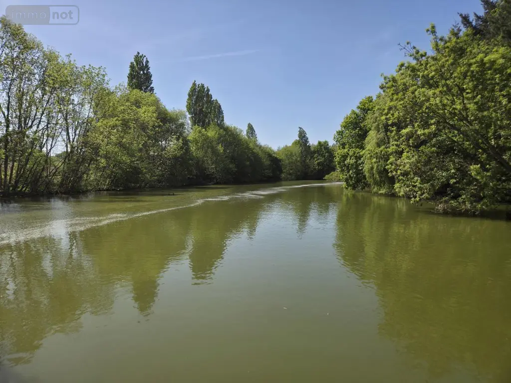 Terrains de loisirs bois etangs a vendre La Roche-Neuville 53200 Mayenne 53 95700 euros 53073-1758 012