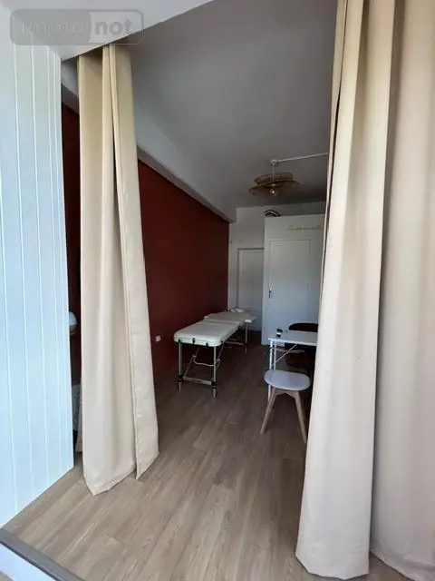 Viager fonds et murs commerciaux Clermont-Ferrand 63000 Puy-de-Dôme 63 70 m2 4 pièces 30000 euros 63022-82 004