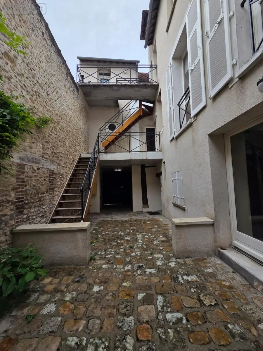 Immeuble de rapport a vendre Montargis 45200 Loiret 45 270 m2 324400 euros 45051-504 004
