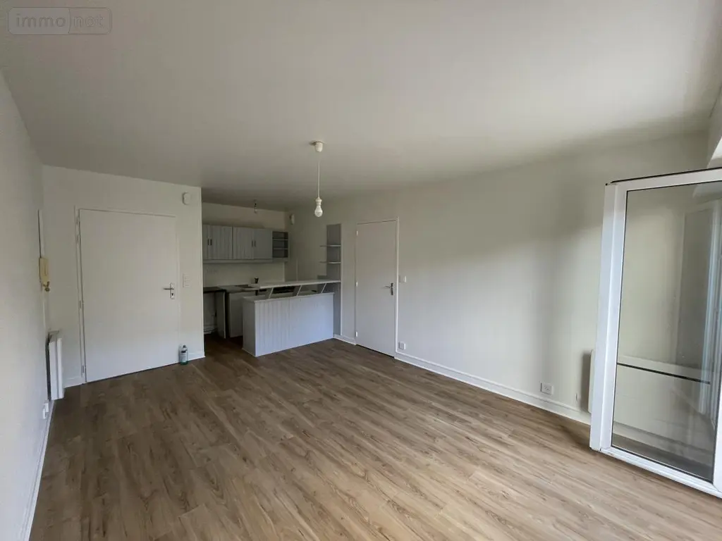 Location appartement Saint-Malo 35400 Ille-et-Vilaine 35 39 m2 590 euros 35084-L379 002