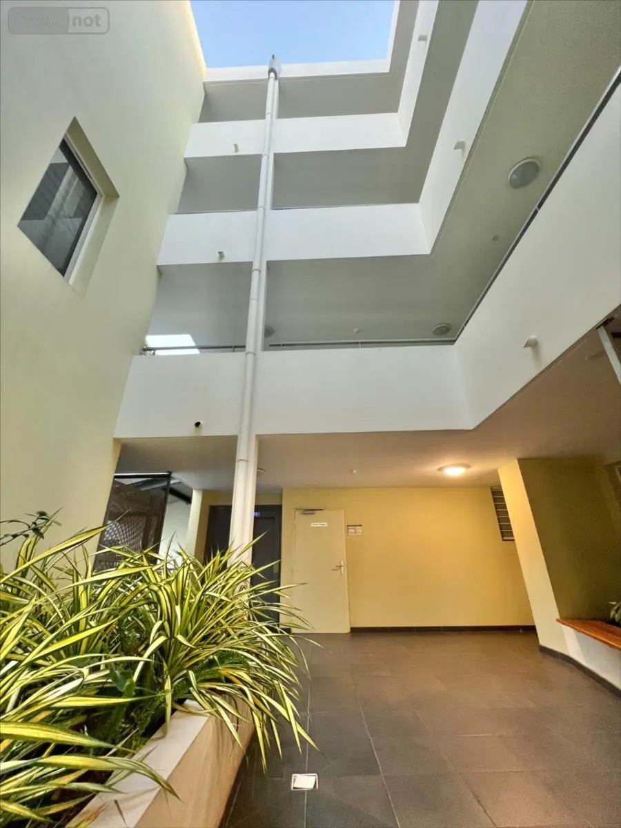 Appartement a vendre Saint-Denis 97400 La Réunion 974 62 m2 3 pièces 196300 euros 38203.08 003