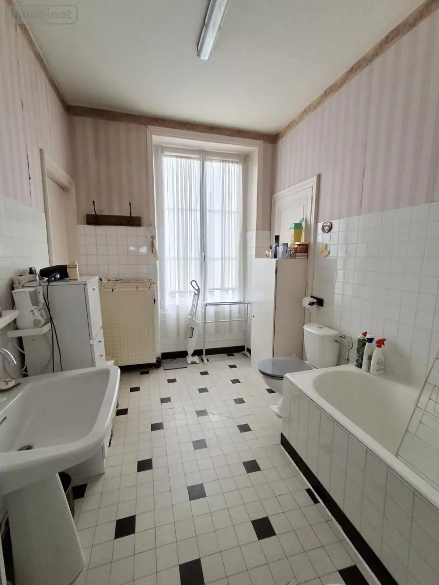 Maison a vendre La Flèche 72200 Sarthe 72 234 m2 8 pièces 245570 euros 72042-530 016