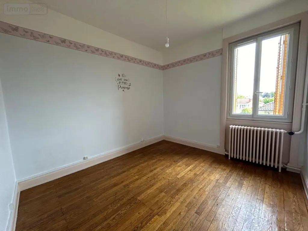 Location appartement Saint-Denis-lès-Bourg 01000 Ain 01 79 m2 3 pièces 600 euros 01065-L427 003