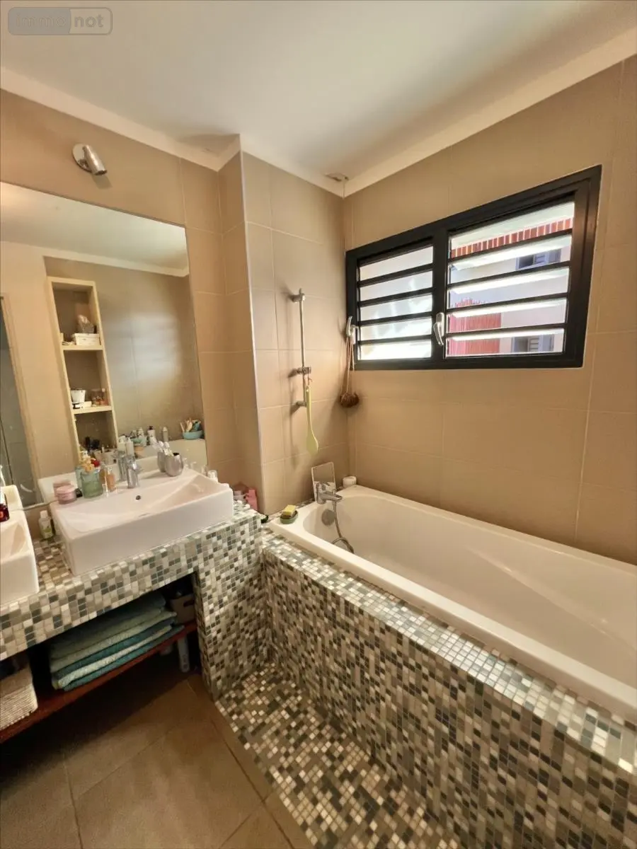 Appartement a vendre Saint-Leu 97436 La Réunion 974 73 m2 4 pièces 296700 euros 38202-05 005