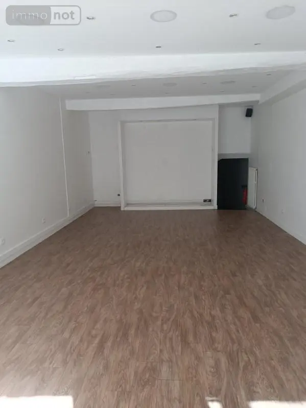 Location fonds et murs commerciaux Bourg-en-Bresse 01000 Ain 01 80 m2 720 euros 01083-L156 005
