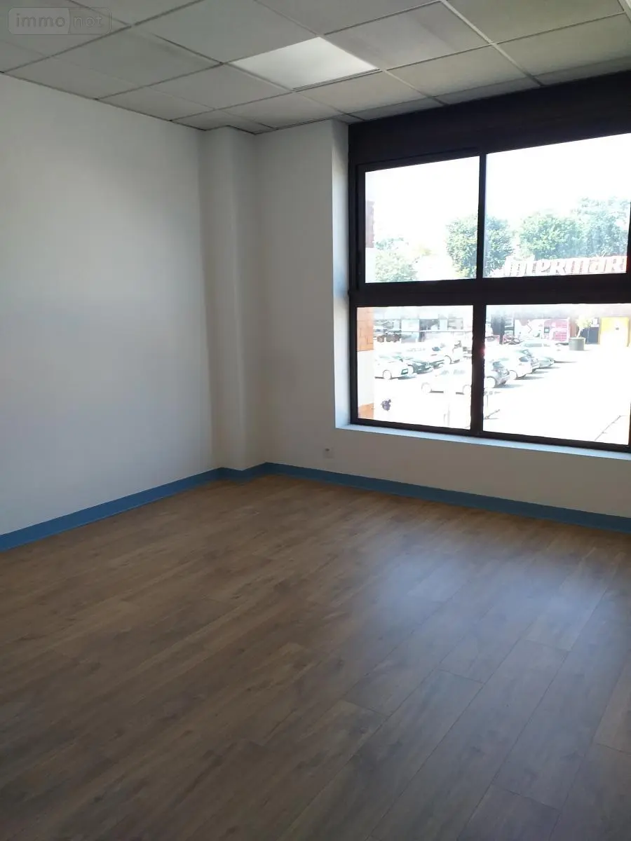 Fonds et murs commerciaux a vendre Vannes 56000 Morbihan 56 267 m2 670872 euros 56005-902 027