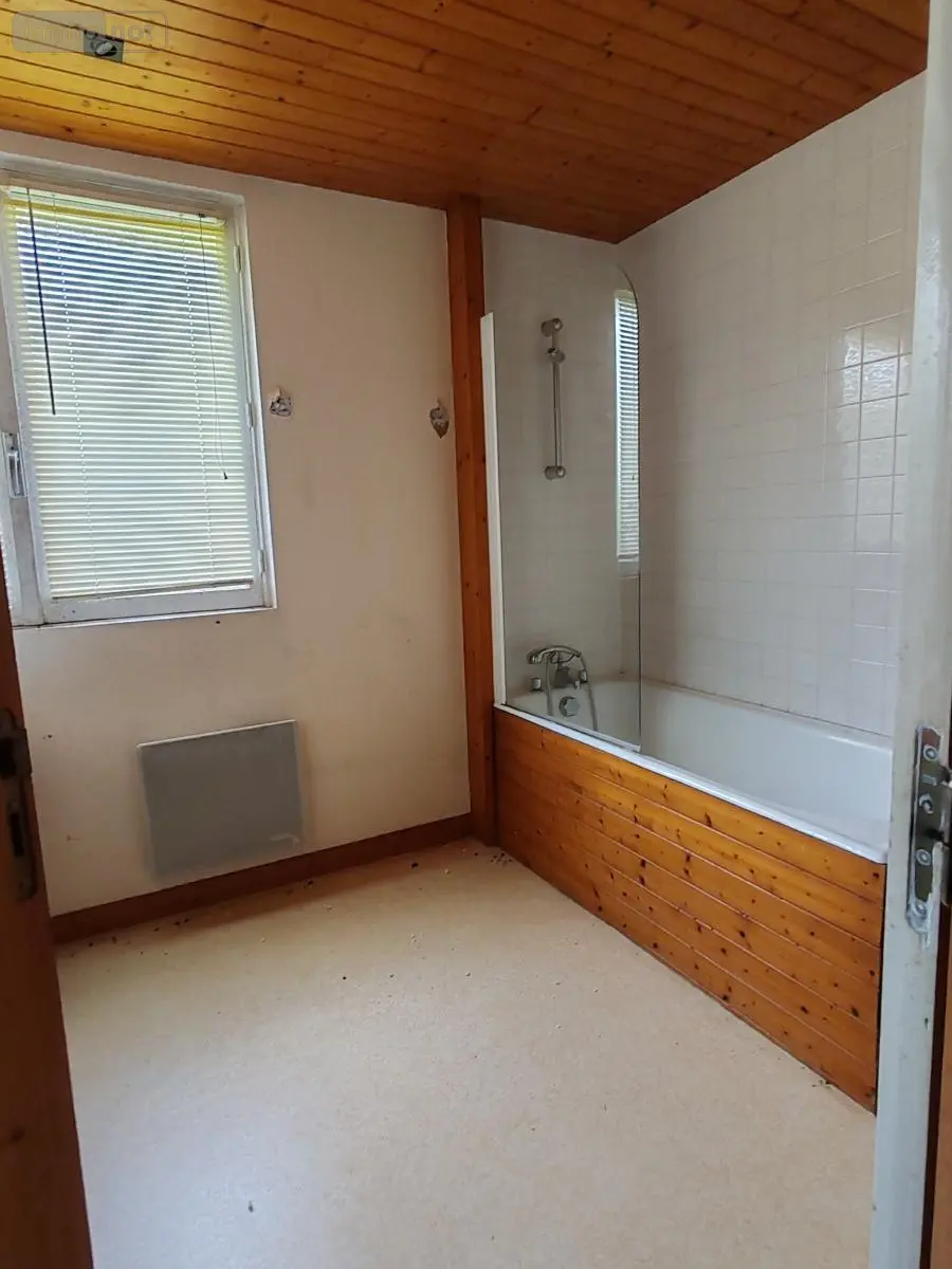Immeuble de rapport a vendre Plounéour-Ménez 29410 Finistère 29 150 m2 79050 euros 29107-2759 008