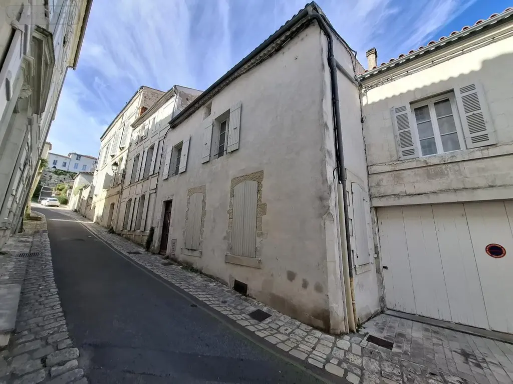 Appartement a vendre Saintes 17100 Charente-Maritime 17 54 m2 2 pièces 105000 euros 17111-735 011