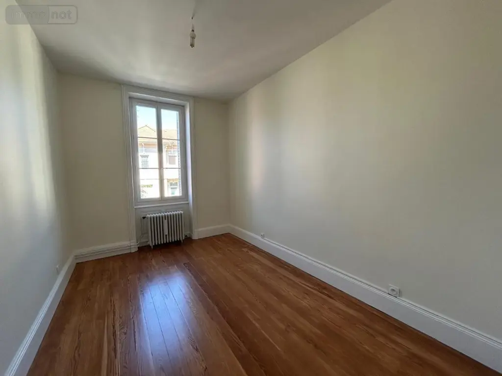 Location appartement Bourg-en-Bresse 01000 Ain 01 91 m2 4 pièces 830 euros 01065-L391 005