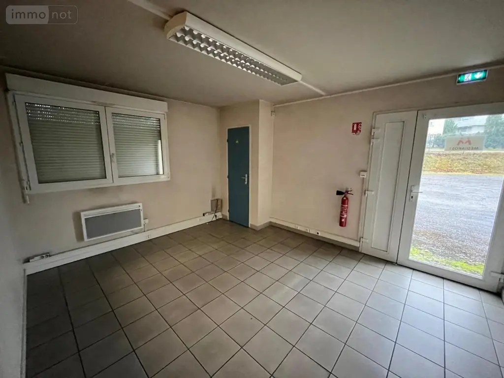 Location fonds et murs commerciaux Dole 39100 Jura 39 850 m2 2950 euros 39034-L15 009