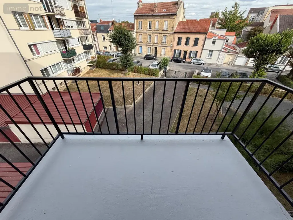 Location appartement Reims 51100 Marne 51 54 m2 983 euros 51067-L71 007