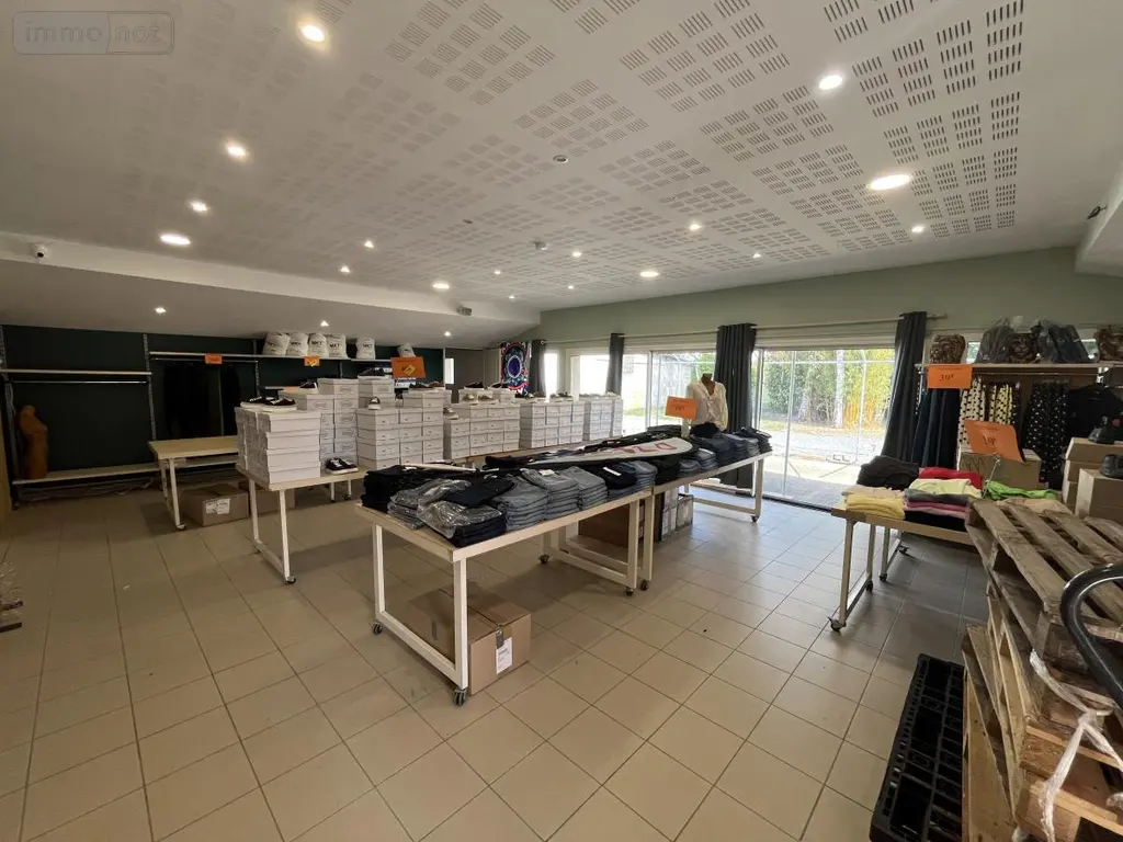 Fonds et murs commerciaux a vendre Saint-Germain-des-Prés 49170 Maine-et-Loire 49 320 m2 276672 euros 49019-3575 002