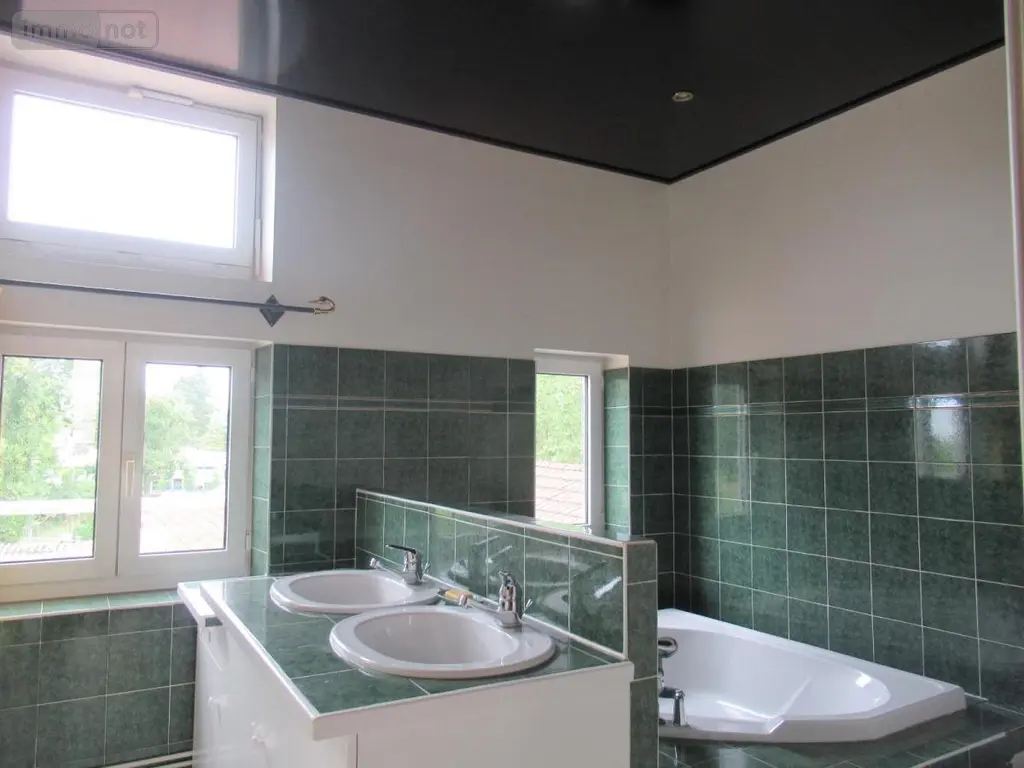 Appartement a vendre Bourg-en-Bresse 01000 Ain 01 128 m2 5 pièces 198000 euros 01018-416 009