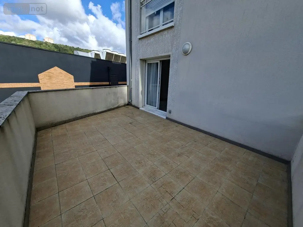 Location appartement Darnétal 76160 Seine-Maritime 76 37 m2 585 euros 76026-L430 001