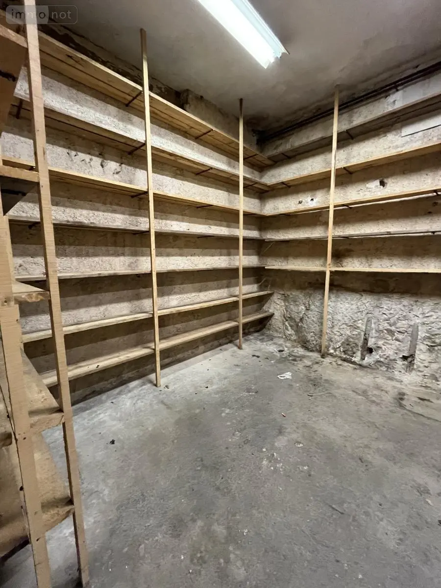 Fonds et murs commerciaux a vendre Dole 39100 Jura 39 487 m2 330000 euros 39033-2534 008