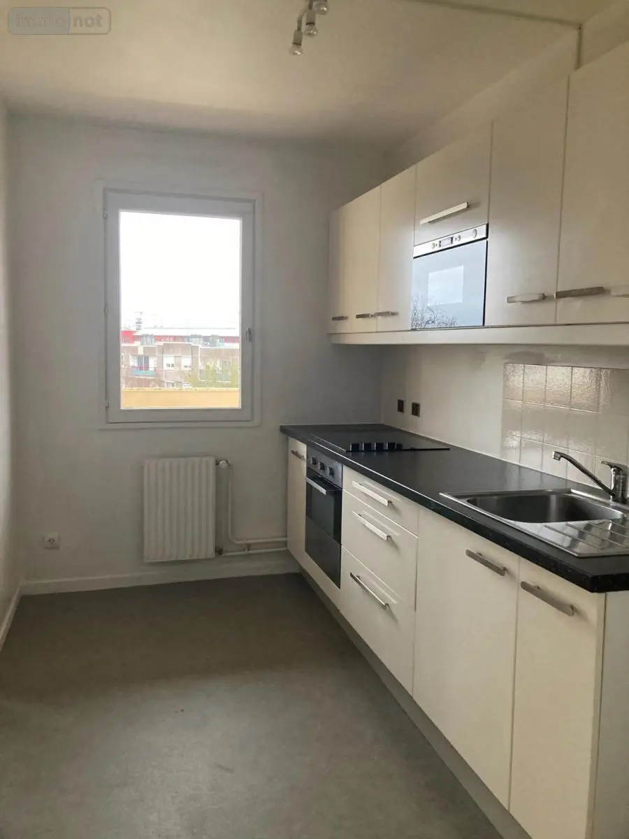 Location appartement Le Grand-Quevilly 76120 Seine-Maritime 76 48 m2 2 pièces 690 euros 76026-L12 002