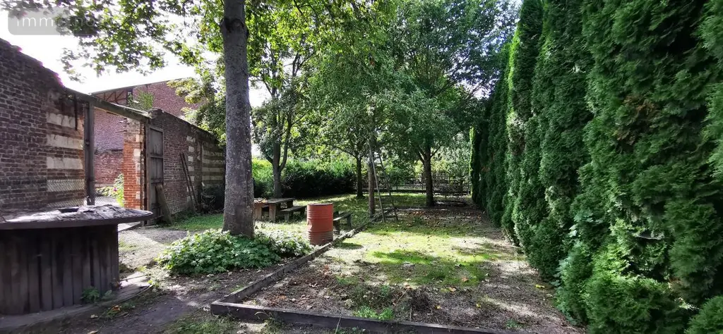 Immeuble de rapport a vendre Bapaume 62450 Pas-de-Calais 62 323 m2 544960 euros 62017-3313 026