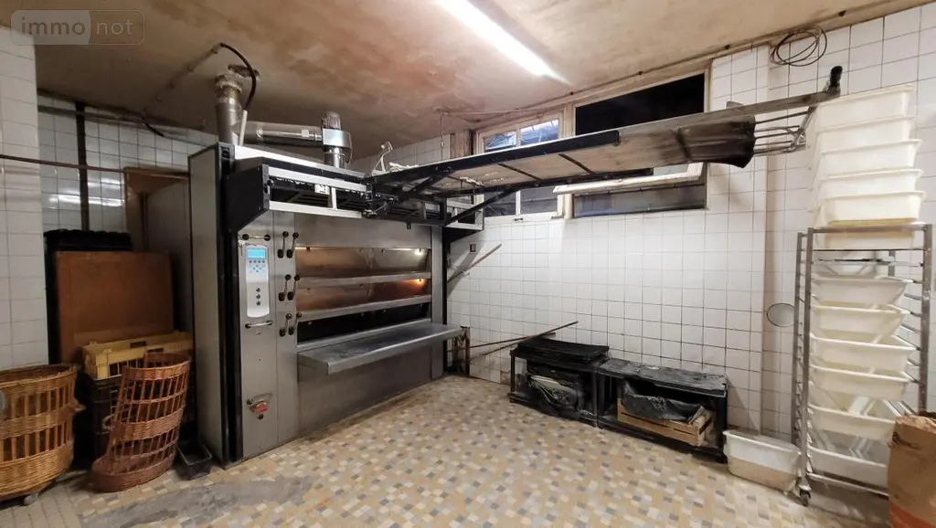 Immeuble de rapport a vendre Sablé-sur-Sarthe 72300 Sarthe 72 233 m2 168000 euros 72068-1948 004