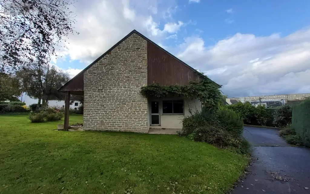 Maison a vendre Carhaix-Plouguer 29270 Finistère 29 171 m2 7 pièces 299250 euros 29066-3739 007