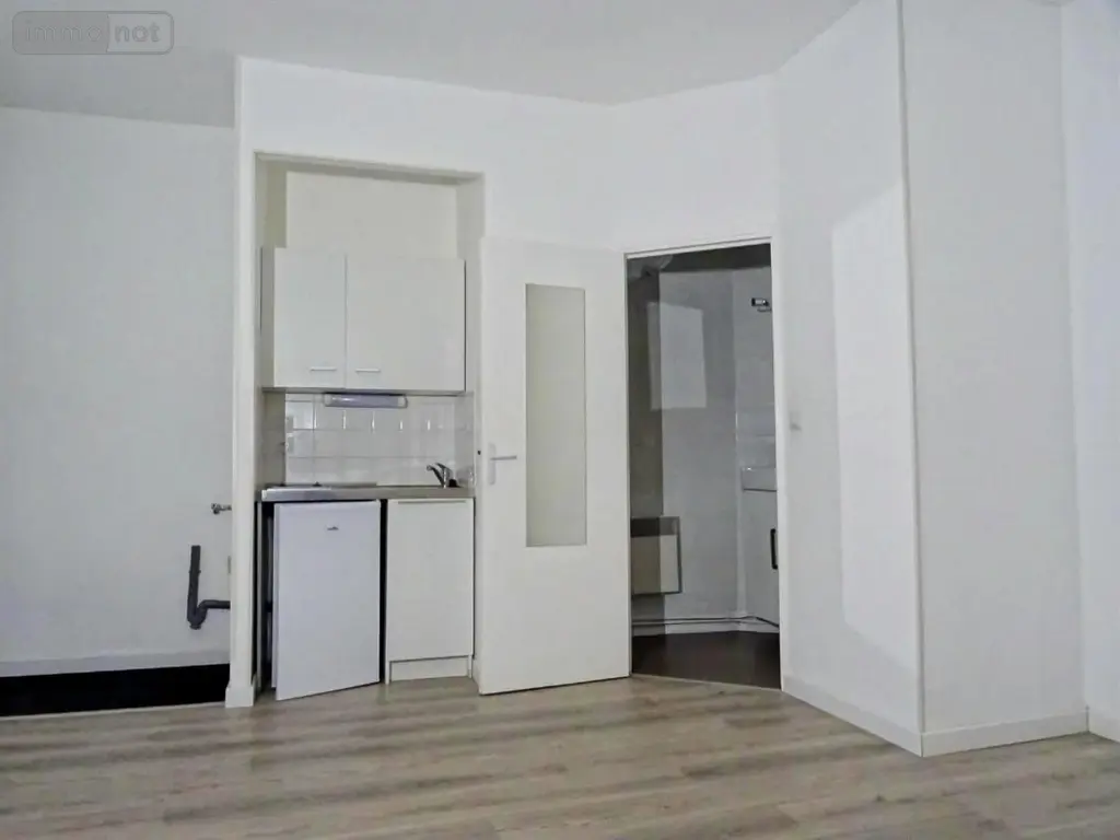 Location appartement Reims 51100 Marne 51 19 m2 1 pièce 360 euros 51082-L996 003