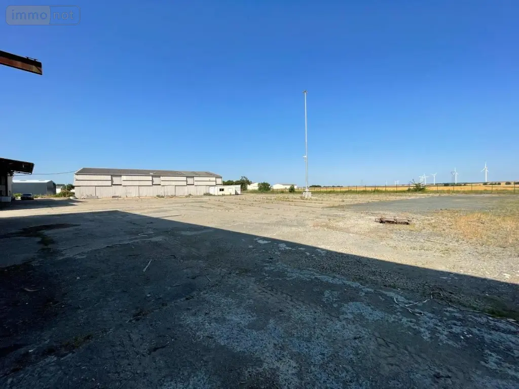 Fonds et murs commerciaux a vendre Saint-Jean-de-Liversay 17170 Charente-Maritime 17 4000 m2 3090000 euros 17015-504 025