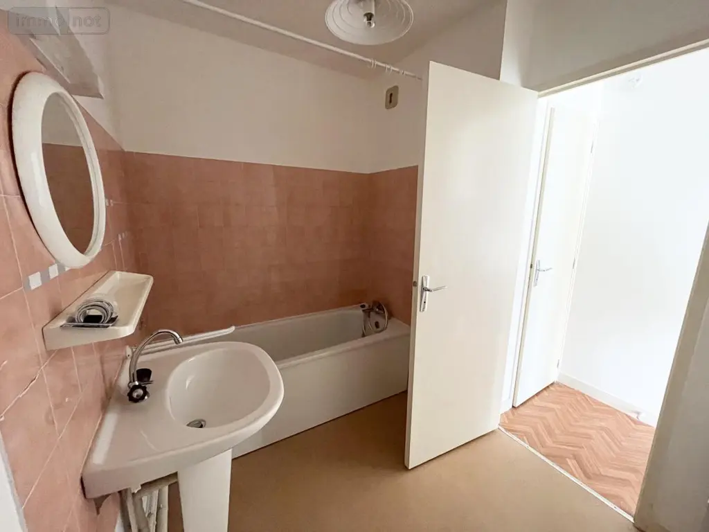 Location appartement Saint-Malo 35400 Ille-et-Vilaine 35 46 m2 610 euros 35084-L380 006