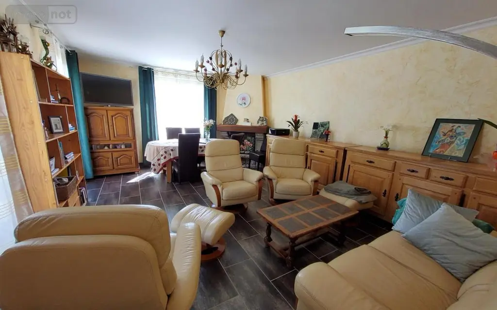 Maison a vendre Carhaix-Plouguer 29270 Finistère 29 143 m2 7 pièces 283500 euros 29066-3748 004