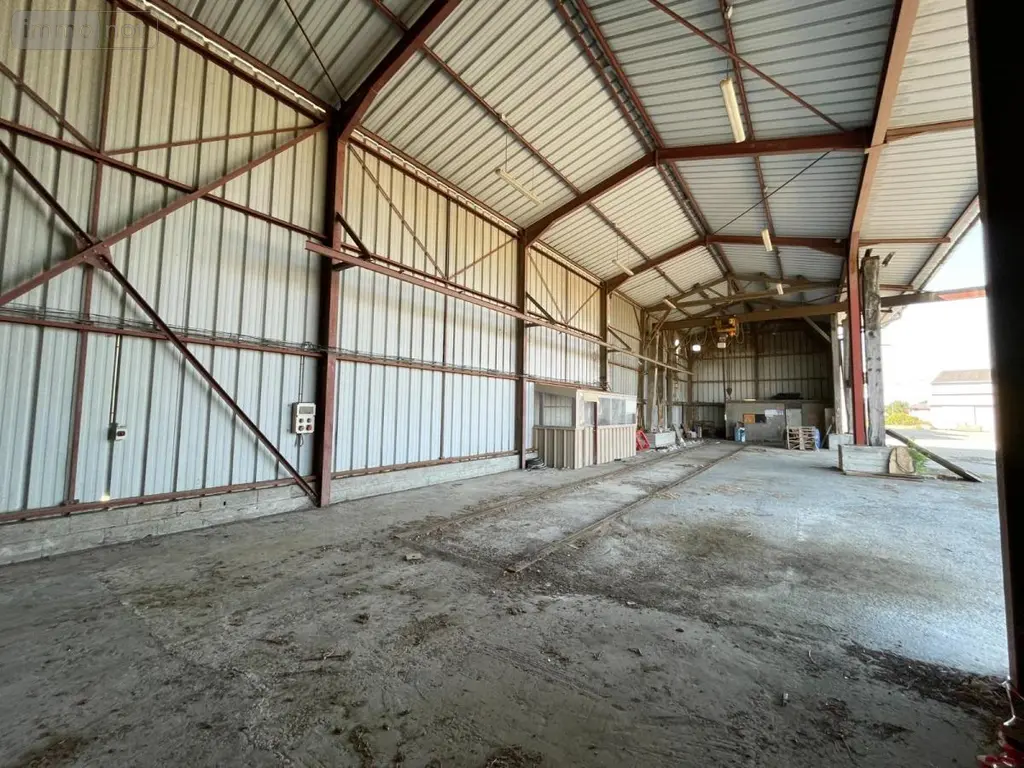 Fonds et murs commerciaux a vendre Saint-Jean-de-Liversay 17170 Charente-Maritime 17 4000 m2 3090000 euros 17015-504 023